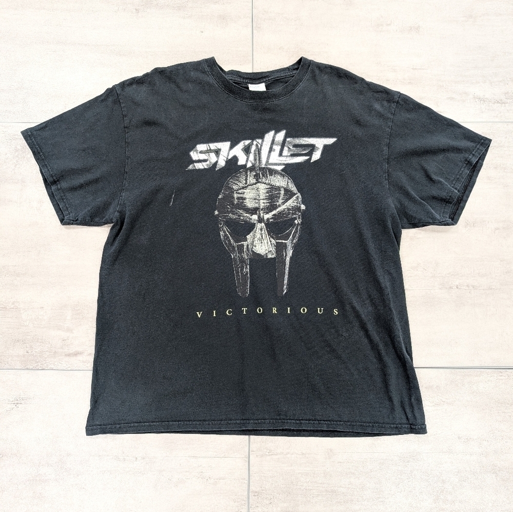 Skillet Victorious Christian Rock Band Black Graphic T Shirt Size XL